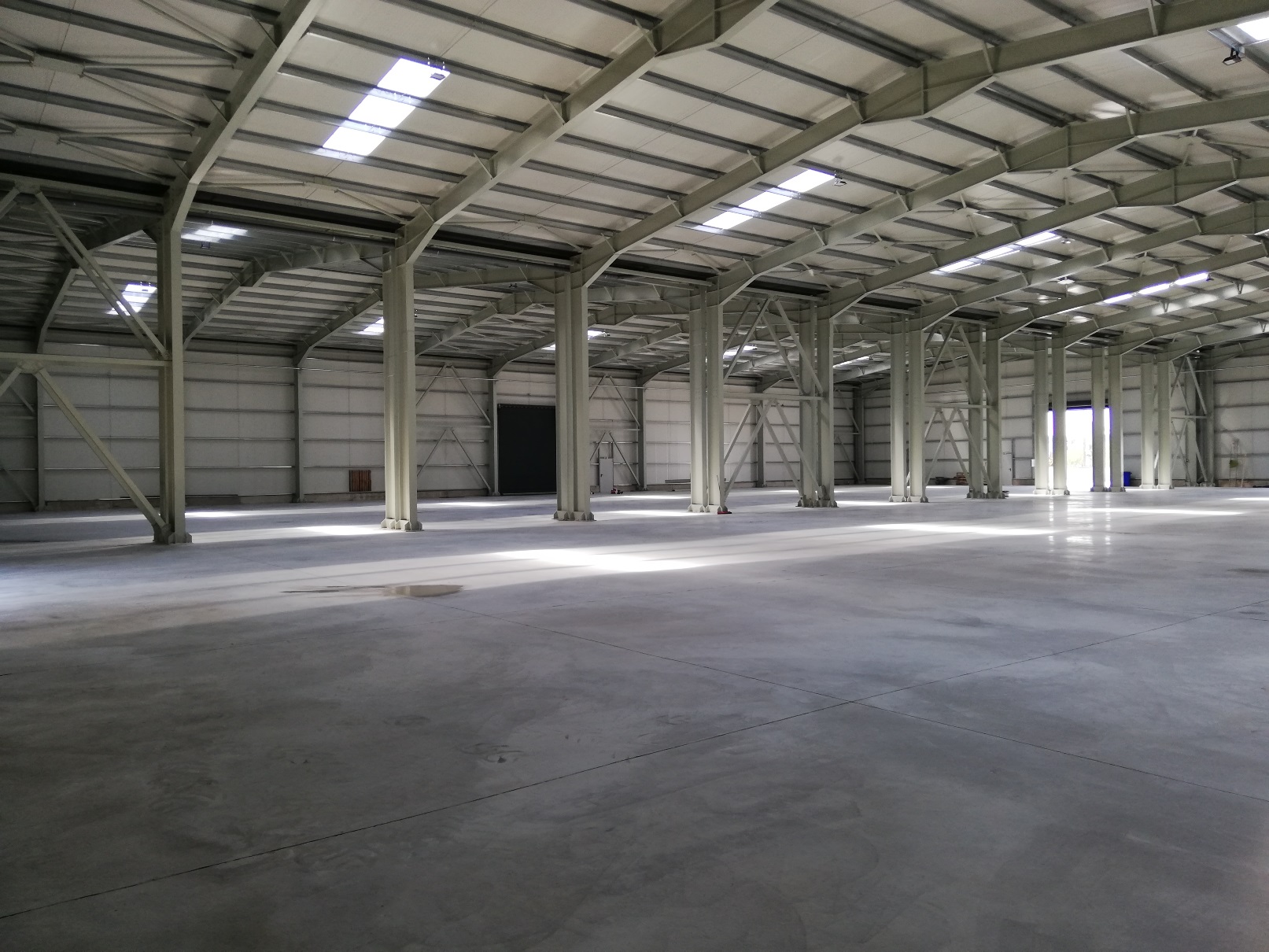 Βιομηχανικός χώρος υψηλής τεχνολογίας από Dynamiki ATE